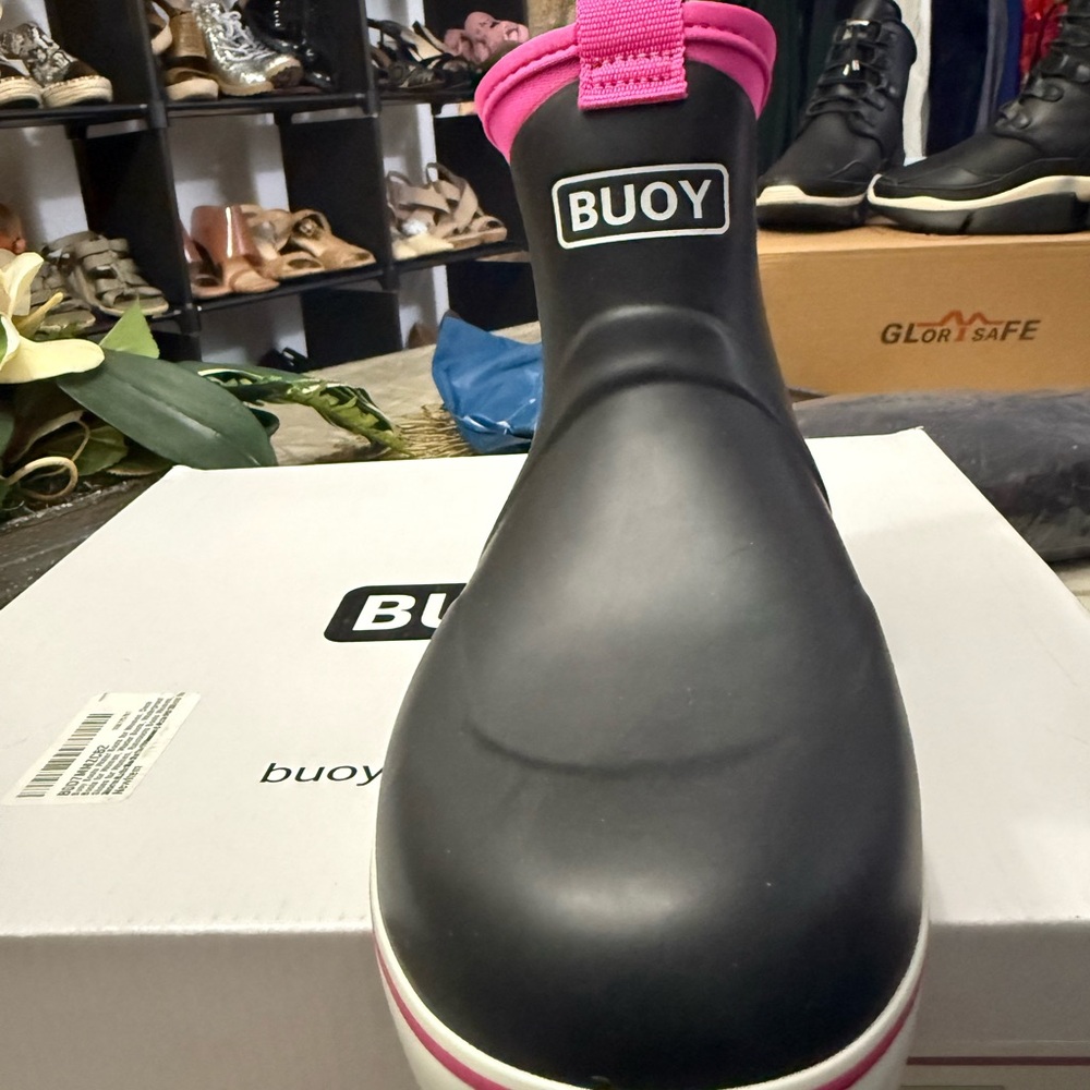 Stylish Black and Pink Women's Rain Boots - Picture 5 of 11